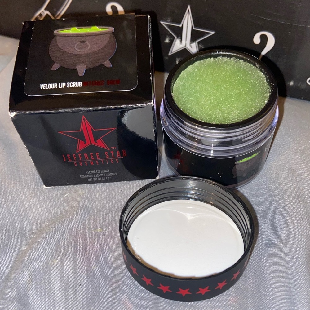 Jeffree Star lip scrub Witch’s Brew